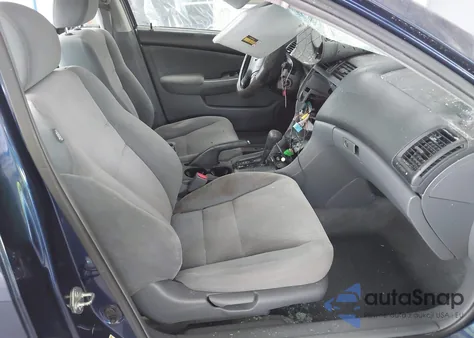 2005 Honda Accord 2.4 Lx z USA, uszkodzony, nr VIN 1HGCM56445A152861